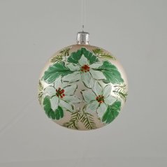 Skleněná vánoční koule se smetanovým podkladem a bílými vánočními květy