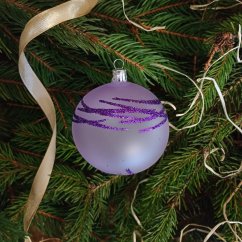 Ručně foukaná fialová vánoční koule se vzorem