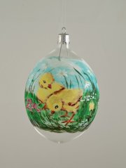 Jarné kuriatka/Ručne maľovaná sklenená ozdoba – 10 x 7 cm