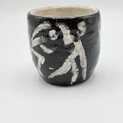 Kerámia pohár absztrakt motívval