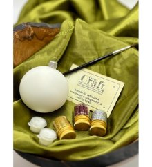 Kreativní DIY sada na zdobení skleněné koule – matná bílá