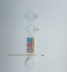 Üvegből fújt szívformák