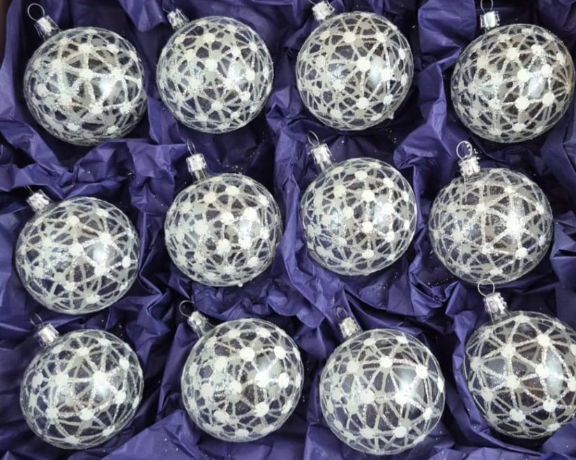 Průhledné vánoční koule s bílým vzorem pavučiny (12 ks)