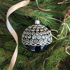 Kézzel fújt karácsonyi gömb csipke mintával