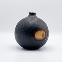 Művészi égetett fa váza domborművel