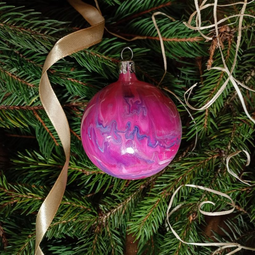 Ručne fúkaná vianočná guľ'a - abstraktný vzor Ručne fúkaná vianočná guľ'a - abstraktný vzor