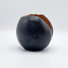 Váza nyírfából – kontrasztos nyitott dizájn