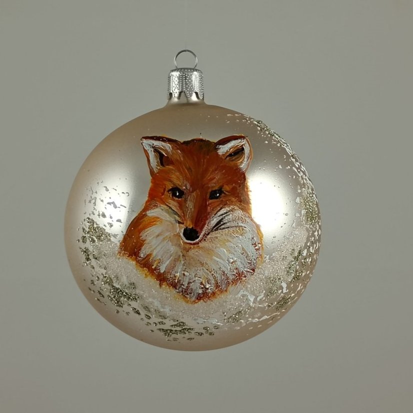 Kézzel festett üveg karácsonyi gömb vadászati motívummal - Róka a hóban (gyöngyház matt)